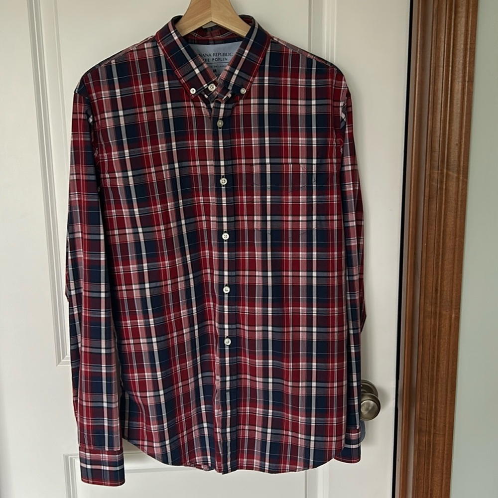 Banana Republic Luxe Poplin button down shirt, M